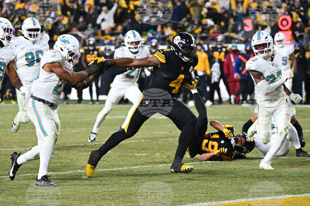 Dolphins Steelers Football