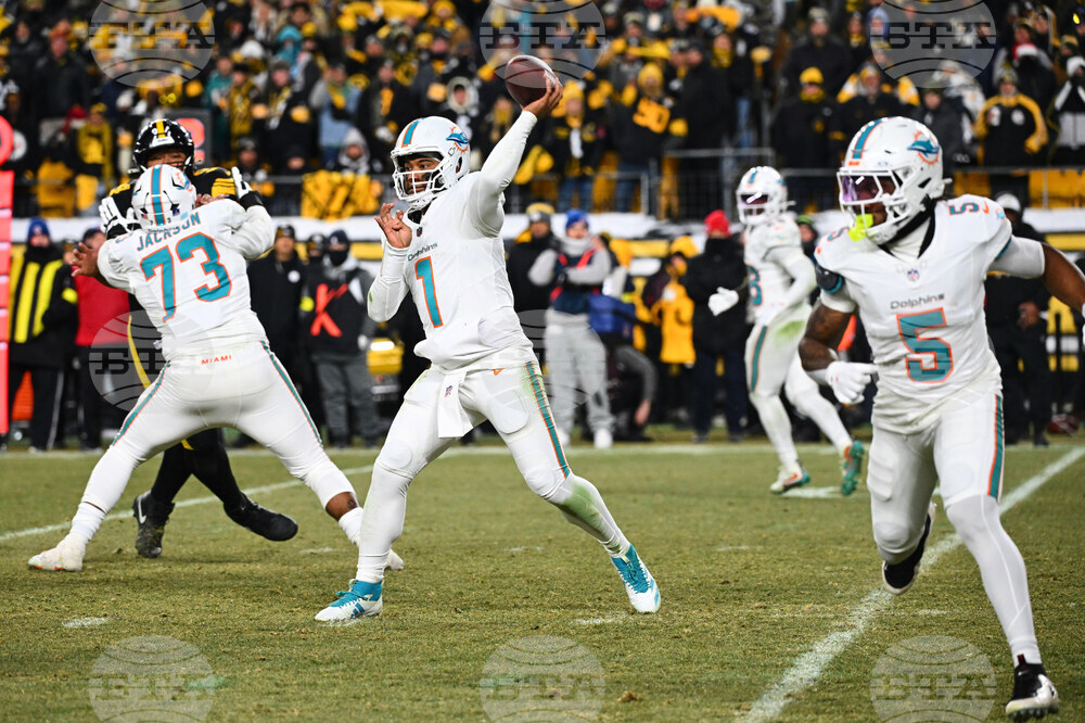 Dolphins Steelers Football