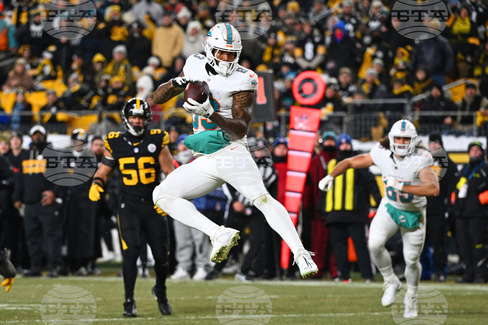 Dolphins Steelers Football