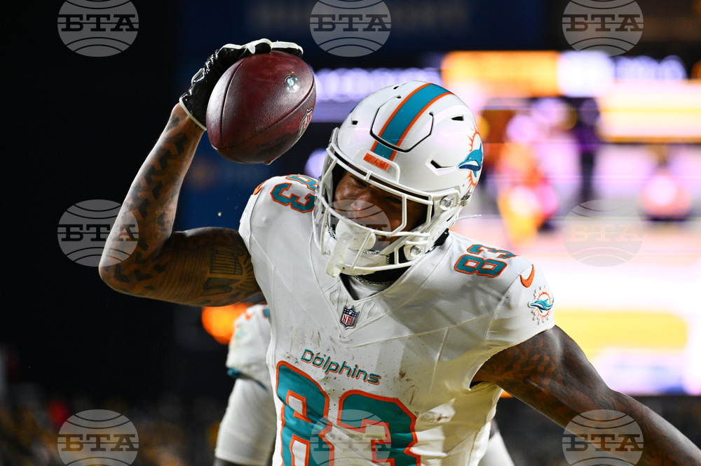 Dolphins Steelers Football