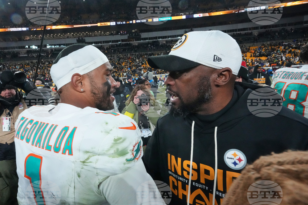 Dolphins Steelers Football