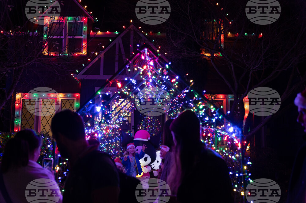 Oregon Daily Life Holiday Lights