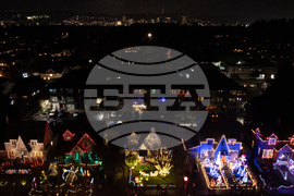 Oregon Daily Life Holiday Lights