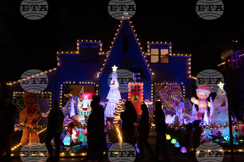 Oregon Daily Life Holiday Lights