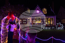 Oregon Daily Life Holiday Lights