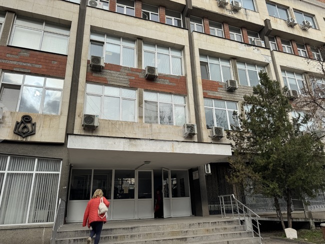 Медицински и педагогически специалисти са най-търсените квалифицирани кадри в Казанлък