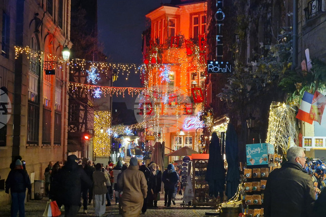 Франция - коледен базар