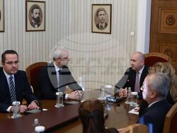 Президентство - „Възраждане“ - консултации