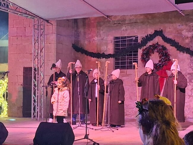 Училище „Народни Будители“ в Паралимни, Кипър, организира българска вечер в рамките на проекта „Коледно селце”