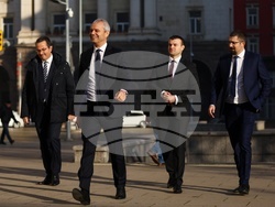 Президентство - „Възраждане“ - консултации