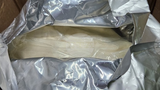Пратка със суровина за стероиди е задържана при проверка в София, съобщиха от агенция "Митници"