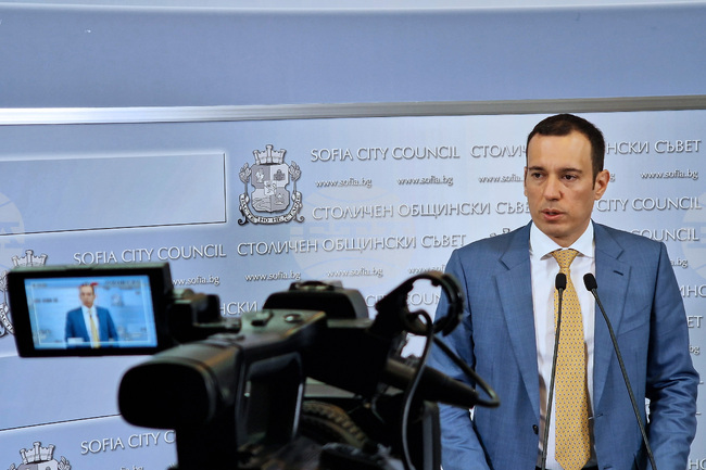Направихме анализ на още шест града, предложената нова структура на Столичната община отговаря на утвърдени практики в страната, заяви Васил Терзиев