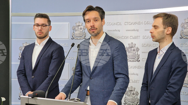 От групата на „Спаси София“ призоваха докладът за внедряване на дигитални рекламни елементи в столичното метро да бъде изтеглен