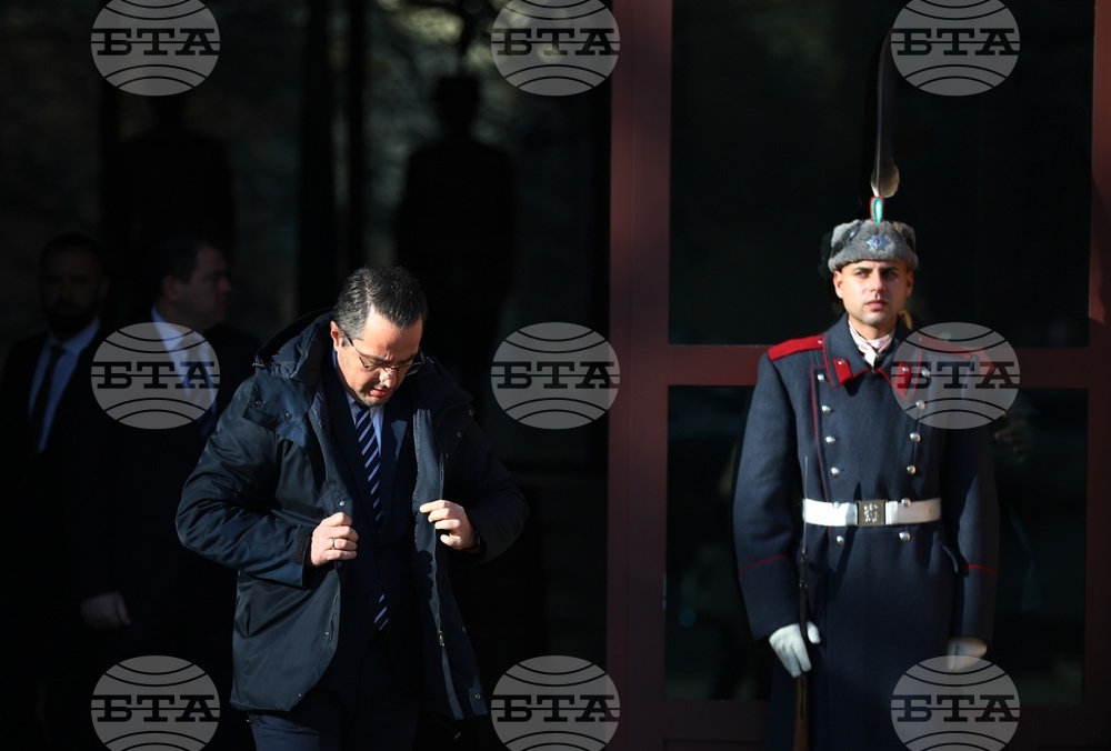 Президентство - „Възраждане“ - консултации