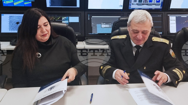 Висшето военноморско училище във Варна и областната администрация подписаха меморандум за сътрудничество