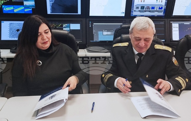 Висшето военноморско училище във Варна и областната администрация подписаха меморандум за сътрудничество