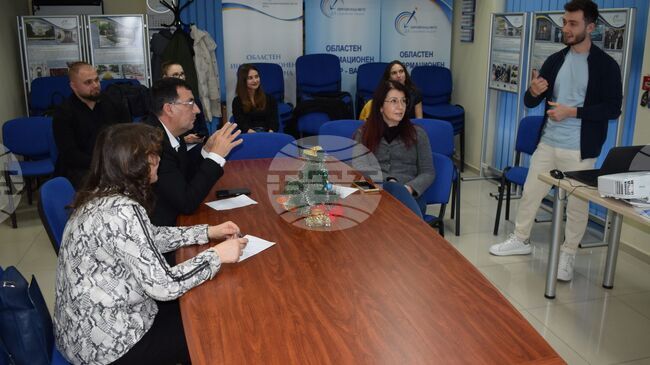 Проект за производство на здравословни мусове спечели първото място в студентския конкурс на ОИЦ-Варна