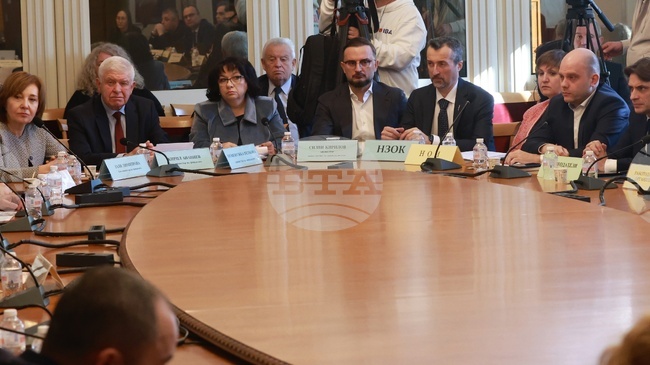 Бюджетната комисия в парламента прие удължителния закон на бюджета за 2026 г.