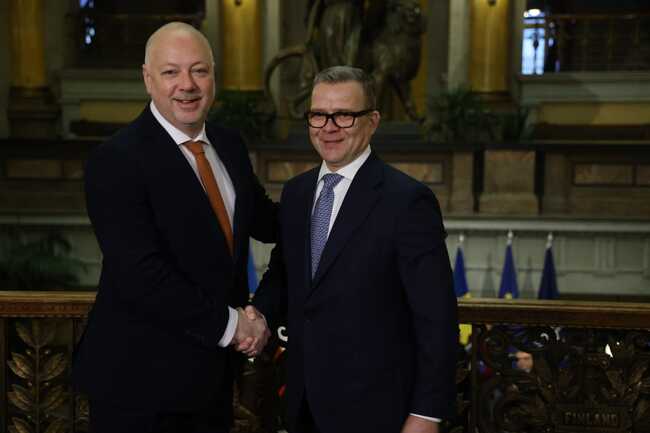 Премиерът в оставка Росен Желязков пристигна в Хелзинки за срещата на върха на държавите членки на ЕС по Източния фланг