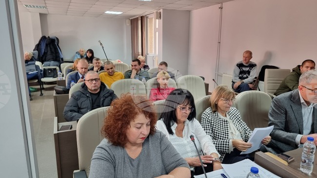 Съветниците във Враца дадоха съгласие Общината да кандидатства за електромобил и зарядна станция по Плана за възстановяване и устойчивост