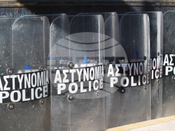 Гърция - Атина - служители в публичния сектор - протест за увеличение на трудовите възнаграждения