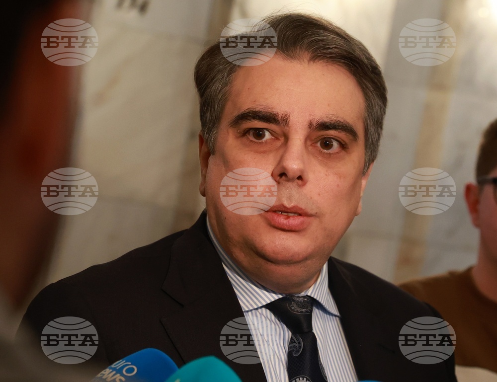 Пробвахме с коалициите във всички формати, нужен е ясен мандат на една партия да управлява, каза председателят на "Продължаваме промяната" Асен Василев