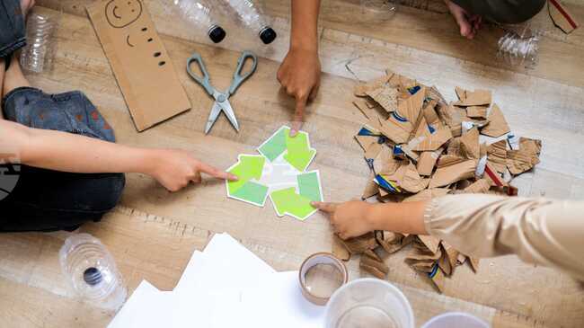 Над 2300 ученици участваха в екоинициативи и благотворителни базари чрез кампанията „Чисти училища за светло бъдеще“