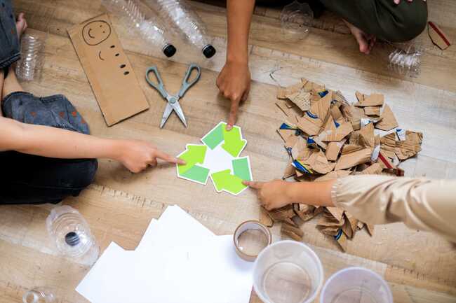 Над 2300 ученици участваха в екоинициативи и благотворителни базари чрез кампанията „Чисти училища за светло бъдеще“