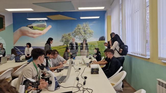 Министърът на образованието и науката в оставка Красимир Вълчев откри STEM център в Природо-математическата гимназия в Монтана