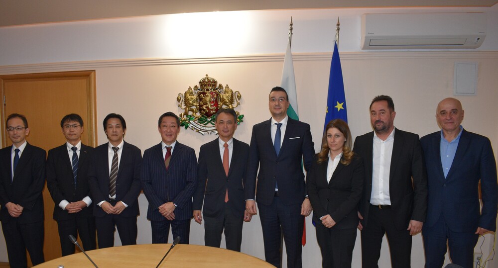 Министерство на икономиката и индустрията: Възможностите за разширяване на пазарното присъствие на азиатските пазари и добавяне на нови продукти обсъдиха министър Дилов и изпълнителният директор по международни отношения на „Мейджи“