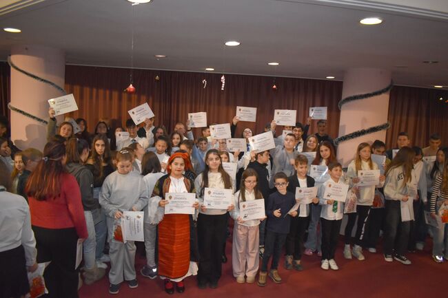 116 талантливи разградски деца получиха парични стимули от Община Разград