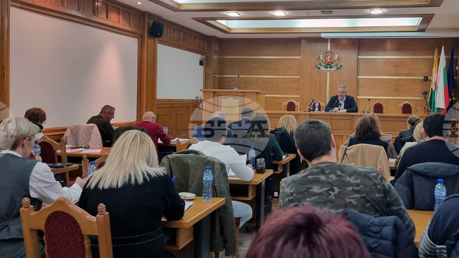 Общинските съветници на Община Добричка приеха актуализации на годишната програма за управление и разпореждане с общинско имущество