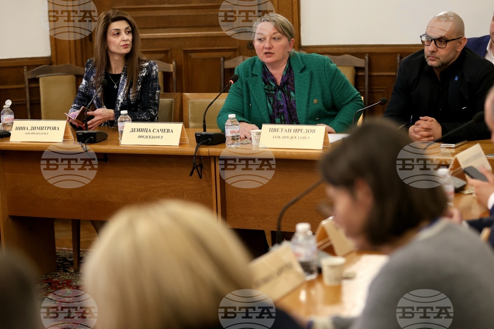 Парламентарната комисия по труда и социалната политика прие на първо гласуване удължителния закон на бюджета за 2026 г.