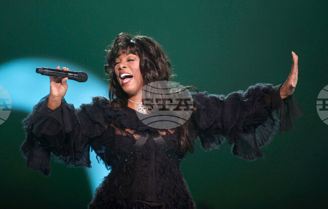 Певицата Дона Съмър беше въведена посмъртно в Залата на славата на авторите на песни