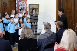 Румъния - посланик - дипломати - среща - евромонети