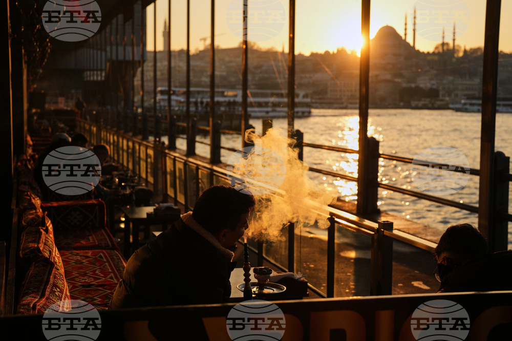 Turkiye to Ban Smoking Even in Cafes and Restaurants with Retractable Roofs