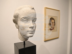 „Образи и отражения - Васка Емамуилова - между модела и твореца“ - изложба