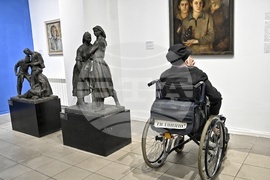 „Образи и отражения - Васка Емамуилова - между модела и твореца“ - изложба