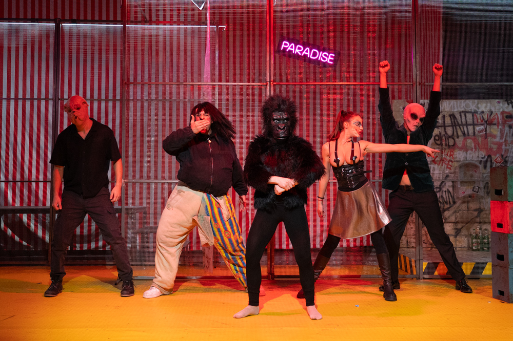 Пиесата „Казимир и Каролине“ разглежда трансформациите на любовта под влияние на социално-икономическите катаклизми