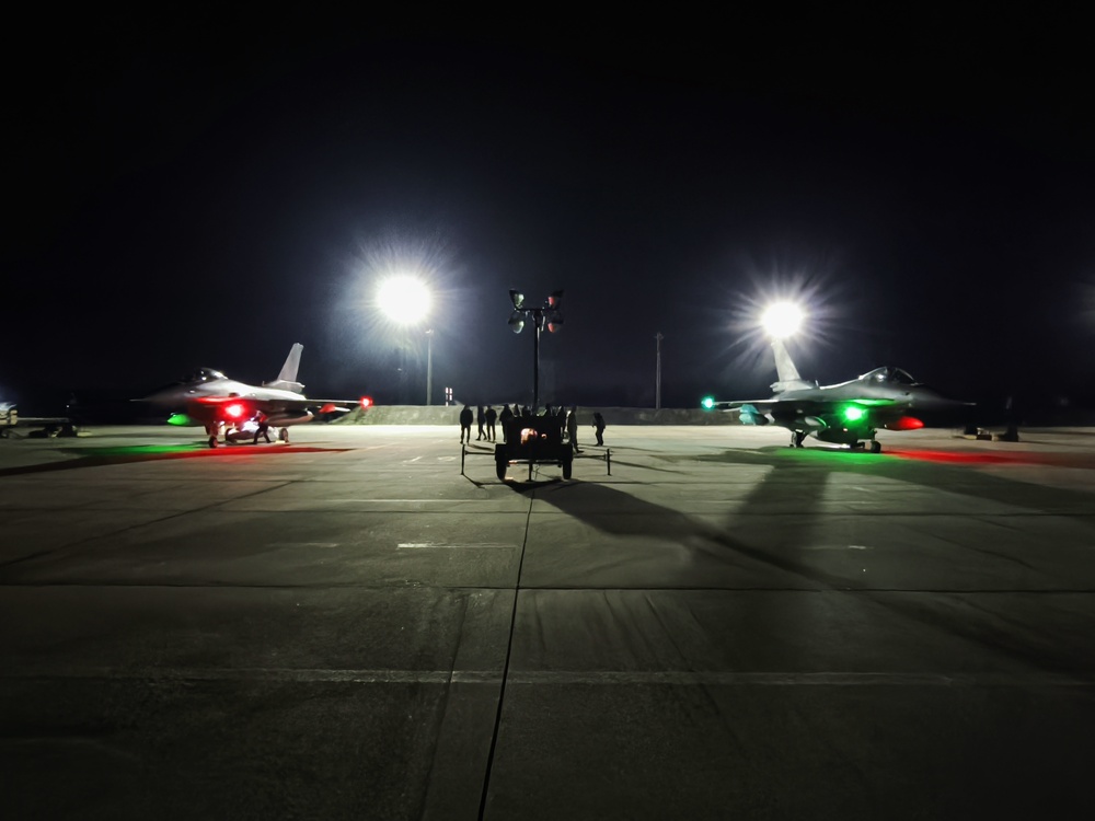 Последните два изтребителя F-16 Block 70 от първия договор с Lockheed Martin кацнаха в базата в Граф Игнатиево