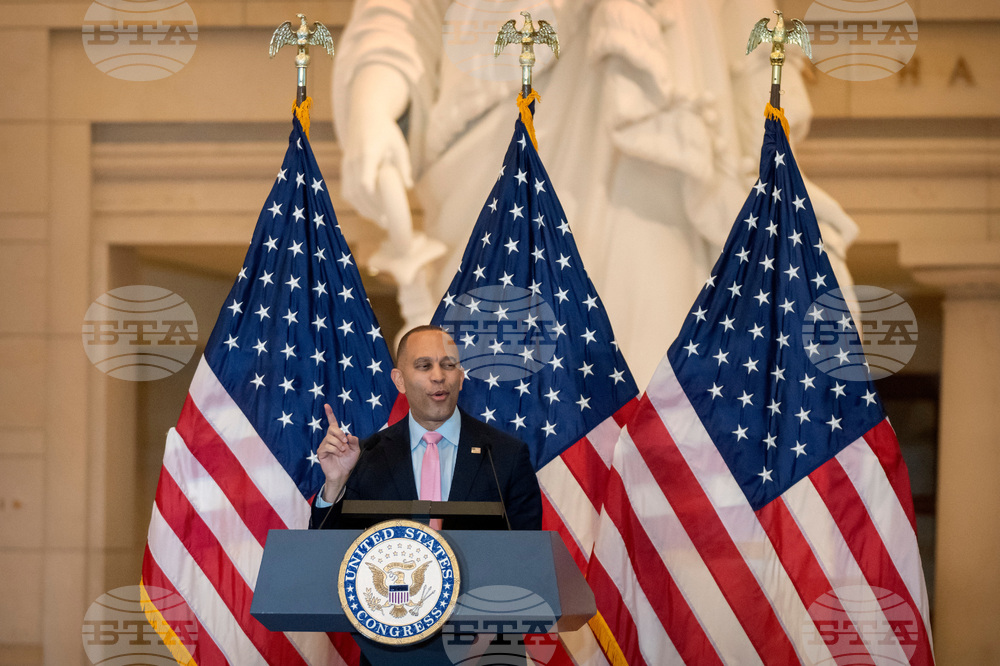 Congress Virginia Statue