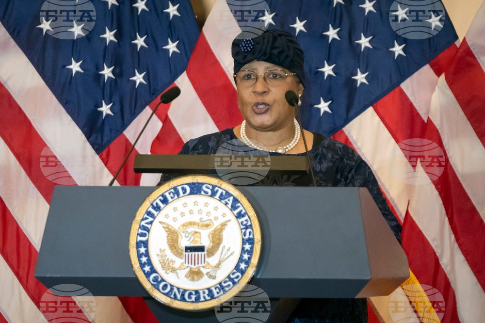 Congress Virginia Statue