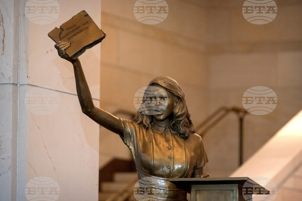 Congress Virginia Statue