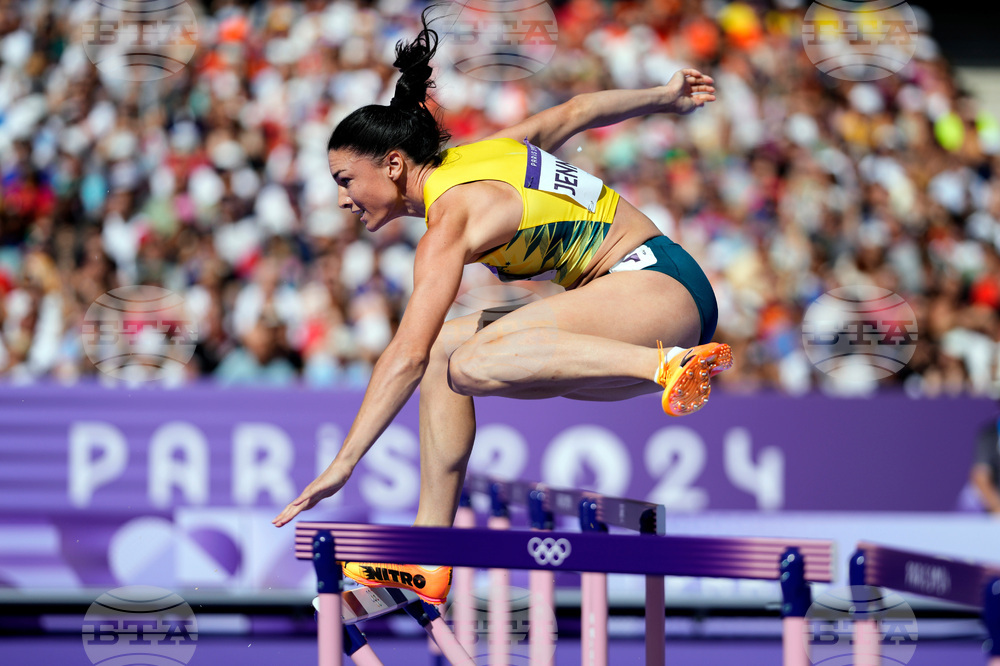 Jenneke Beck Engaged Athletics