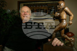 Obit Neinas Football