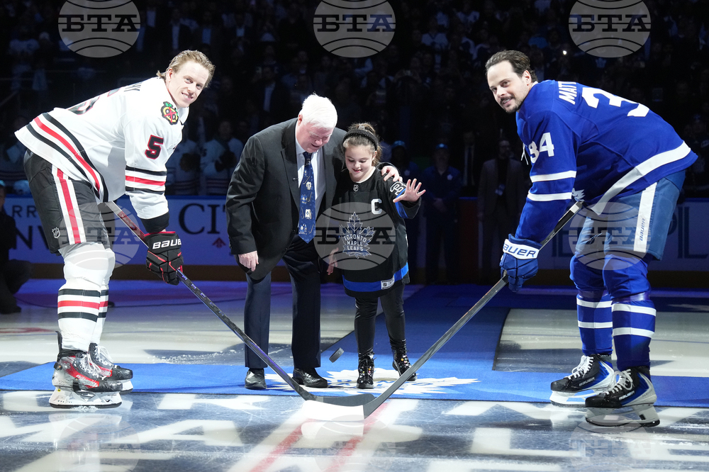 Blackhawks Maple Leafs Hockey