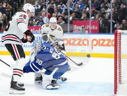 Blackhawks Maple Leafs Hockey