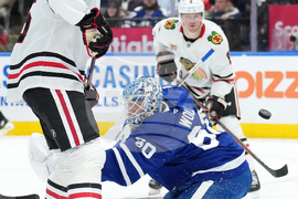 Blackhawks Maple Leafs Hockey