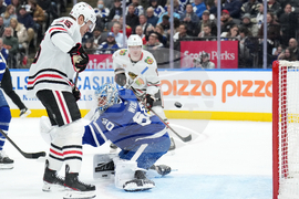 Blackhawks Maple Leafs Hockey