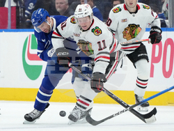 Blackhawks Maple Leafs Hockey